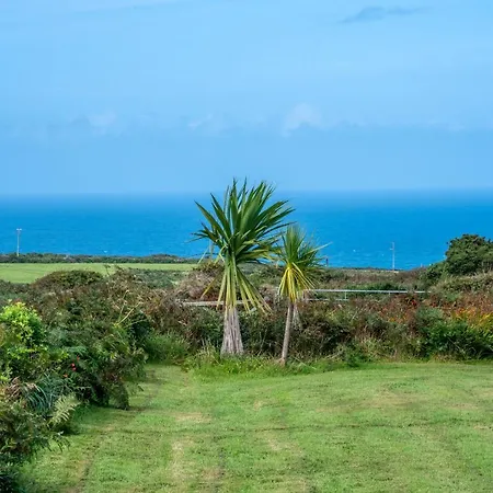 Holiday home Finest Retreats - Western Watch - Sea Views, Pets Accepted, Sleeps 6 Lower Boscaswell