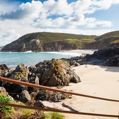 Finest Retreats - Western Watch - Sea Views, Pets Accepted, Sleeps 6 Holiday home